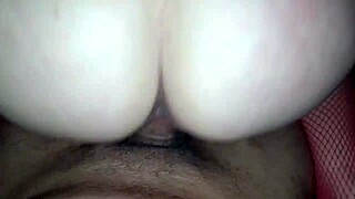 melhor vaqueira reversa brasileira bunda grande branca e perfeita amadora vestindo lingerie vermelha