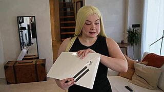 realtor is desperate to make the sale cumshot