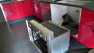 Pute du jardin se fait enculer levrette pipe éjac bouche orgie orgasmes MILF.