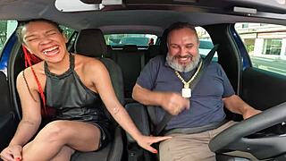 ela entra na carona para dar apenas o c� - lua baiana