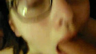 Belle vezana za korišćenje grla u sceni dominacije