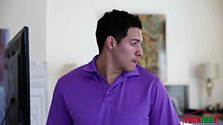 Elle voneva petite teen in sweet 18+ center