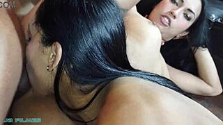 olha, duas lesbicas se atracando pra gozar no meu pau! 🔥