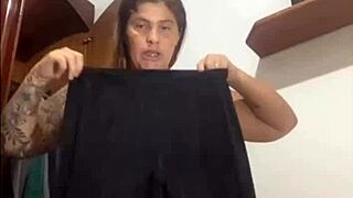 Gosto de me exibir e deixar os machos de pau duro e molhado