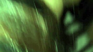 La sirvienta se enamora de mi verga y me exige se la meta por el ano