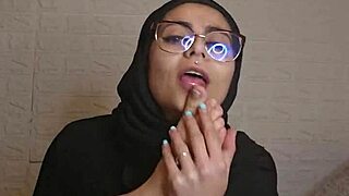 Mia Niqab Feet Compilation