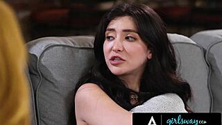 Horny milf Lauren Phillips caught fucking stepdaughter's bully Jane Wilde 😏