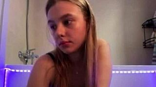 Crazy Masturbate In The Shower