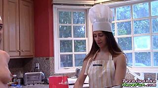 amateur teen 18+ SPITS CUMSHOT in party