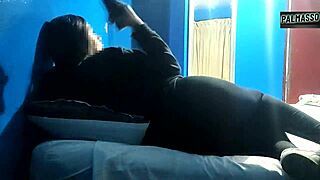 en la tienda chica es pillada mientras terminaba de hacer compras ella le gusta ser grabada teniendo sexo con un desconocido