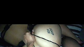 La sirvienta se enamora de mi verga y me exige se la meta por el ano