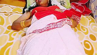 Indian aunty self-sex with big boobs