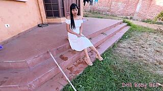 Min styvsyster blir blöt för att hon inte städade trädgården