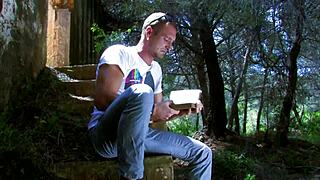 Lora Row's hardcore amateur facial outdoors