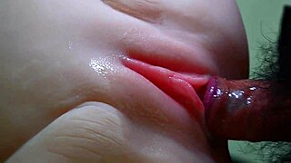 这个性爱娃娃的阴道形状完美