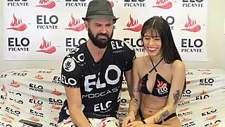 Mells Blanco acepta el desafío Bon Bon Bum con su culo