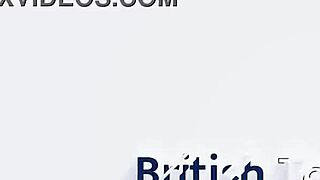 kuuma 18-vuotias masturboi ulkona julkisella paikalla, lähikuvassa orgasmi 😏