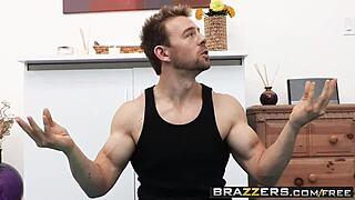 В Brazzers Guru пръскаща Алексис Форд изпръсква с Ерик Евърхард