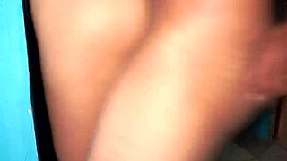 latina stuck in door gets penetrated and moans loudly