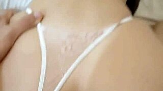 Es Grabada Mientras Se La Follan En Doggystyle