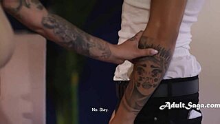 Su bondad se vuelve en su contra, la madrina tetona es aislada por su astuto ahijado en esta historia tabú