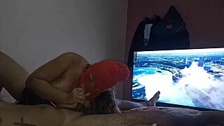 You won't believe how this curvy mature woman makes love