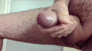 oh yeah, what a great day for a quick solo cumshot session!