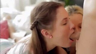 i'm super cute 18 yo teen girl, just hanging out and being adorable