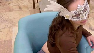 요가 스튜디오에서 큰 엉덩이 18+ 미녀 레깅스 섹시 포즈로 슈가대디 유혹