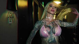 Hong Kong 1986 Russian street encounter