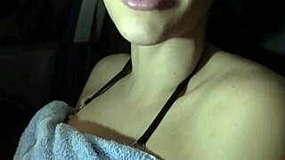 la chica de la playa me quita el cond�n en el auto?