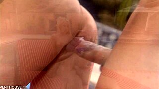 blonde bimbo carolyn reese dives into pool boy's hardcore action 😈