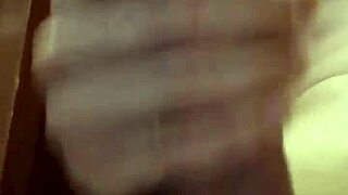 In this specific video, I masturbate nicely with detailed strokes.