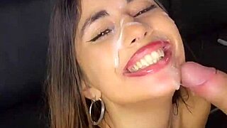 I suck my bosss cock very hard and it ends up on my face