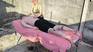 Massagem ao ar livre bora?