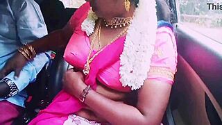 Indian housewife car sex with boyfriend