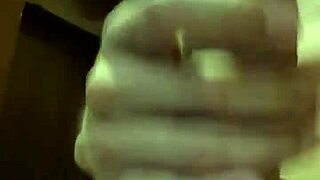 In this specific video, I masturbate nicely with detailed strokes.