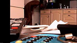 voisne prochaine cible, une histoire de voisins noirs et voyeur