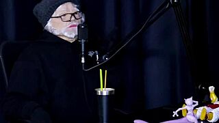 veja a entrevista safada e cheia de putaria com a flor de damiana com vovô moai no porn cast brazil - parte 8 watch on sheer red