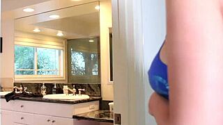 가슴 큰 아마추어와 인터레이셜 섹스 비디오