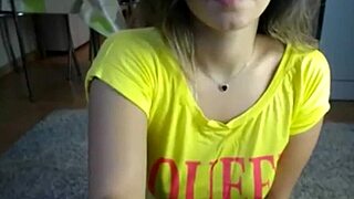 Teen Sexydea Flashes Boobs On Live Webcam