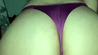 Novinha sits on boyfriend's big dick