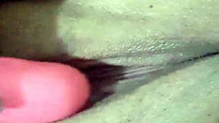 Gordinha sexy performs enticing solo show with big tits