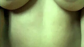 Desi hot girlfriend sex video with deepthroat and homemade