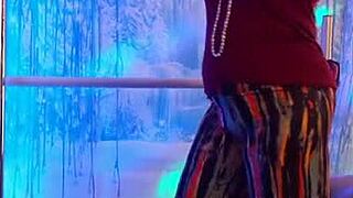 Hotwife Steffi Crazy Pants Pussy Dance