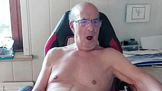 norbertww - abspritzen cor der cam bei chaturbate - apr 23 2025