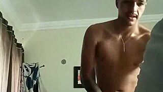 Le Destrozo El Culo A Mi Amiga