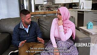 married muslim wife finds a guy on tinder - zoey foxx nicky rebel 😍