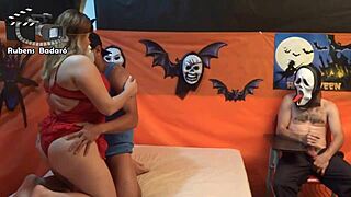Gordinha Halloween Sex with Mr Rola and Gauchito Completo