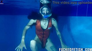 helen star models sexy swimwear at night pool apnea